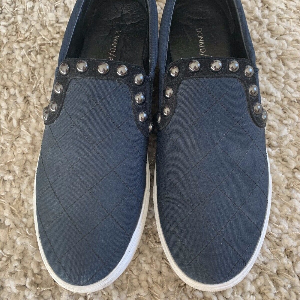 Donald Pliner Womens Sneaker  Blue Leather Selene Quilted Stud Trim
